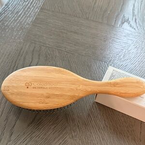 ColorProof Detangle Brush